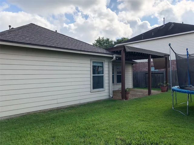 $2,150 | 17115 Sheffield Pines Lane, Houston, TX 77095