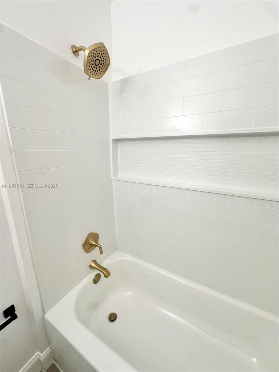 3121 Northwest 60th Street Miami, FL 33142 - Photo 12 of 17