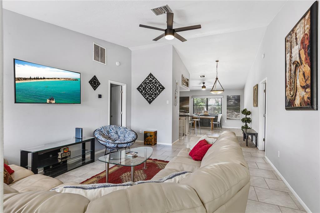 1276 Redstart Road Venice, FL 34293 - Photo 3 of 25