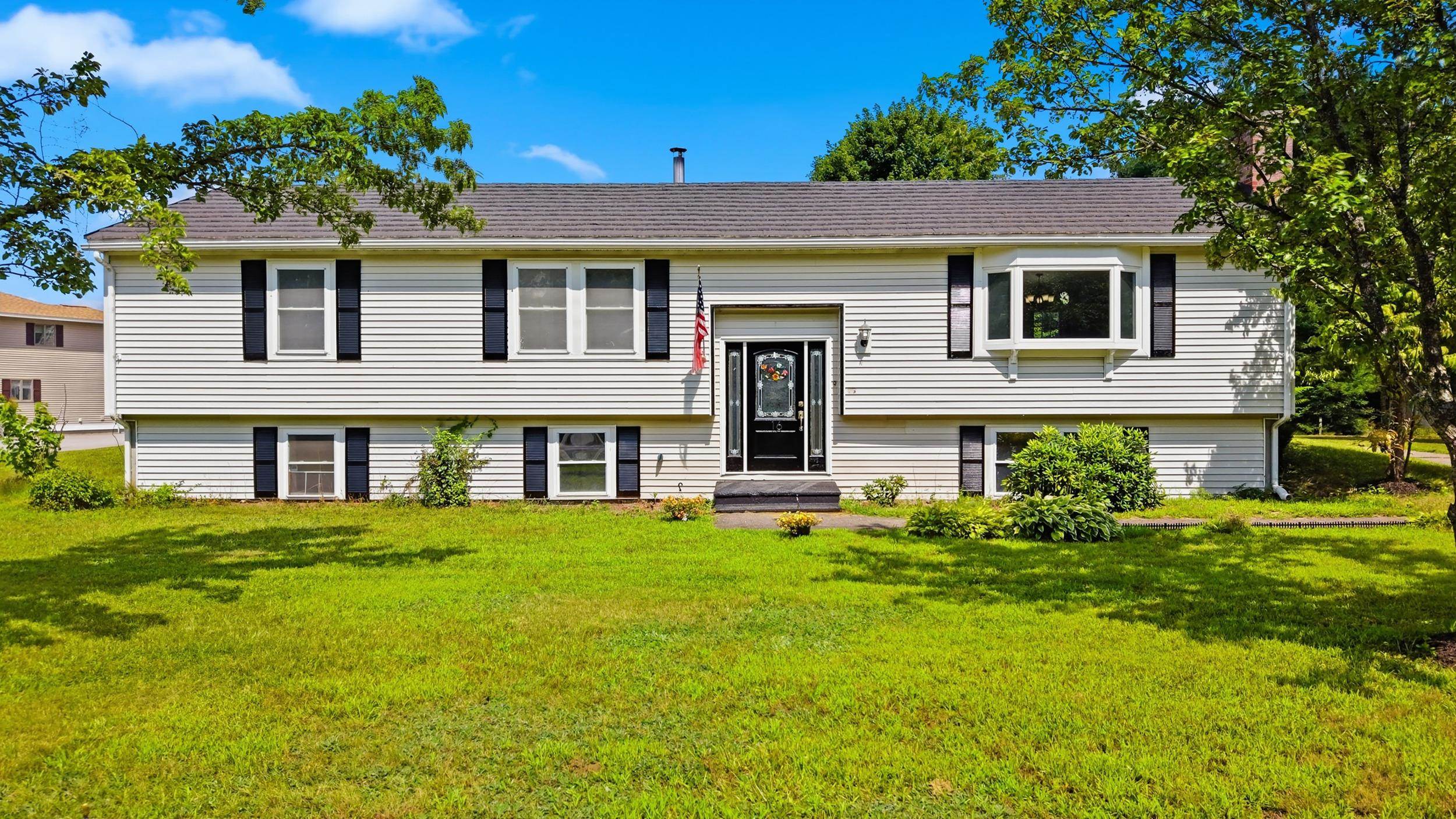 16 Roberts Road Litchfield, NH 03052 - Photo 3 of 56 Gallery Image 3