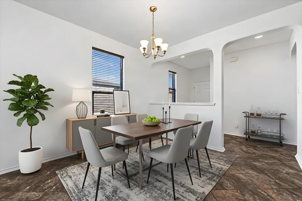 Virtually Staged Dining