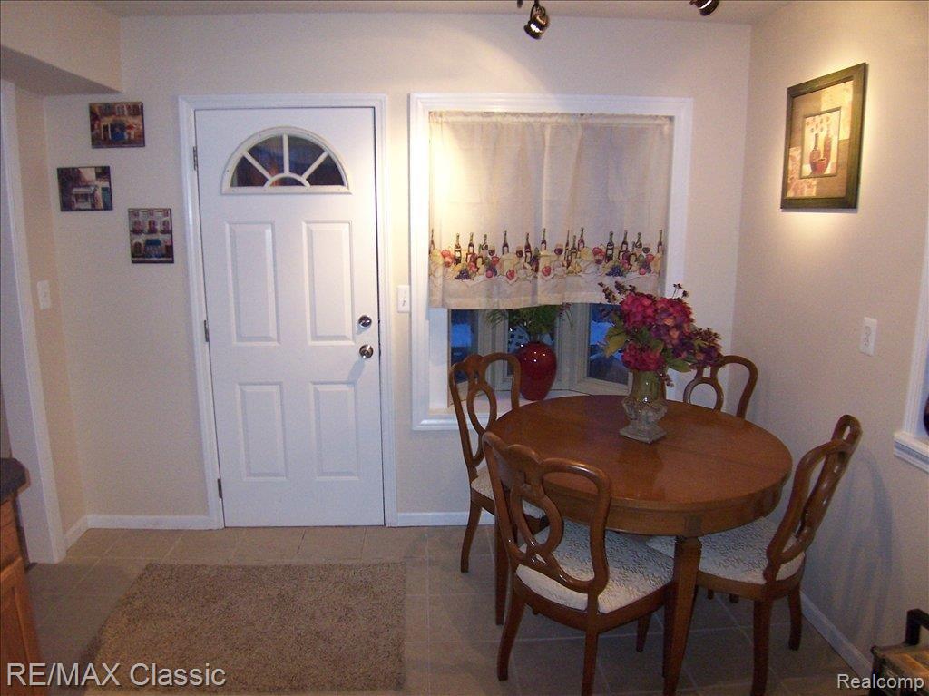 15600 Springhill Street Romulus, MI 48174 - Photo 11 of 13 SPRINGHILL 011