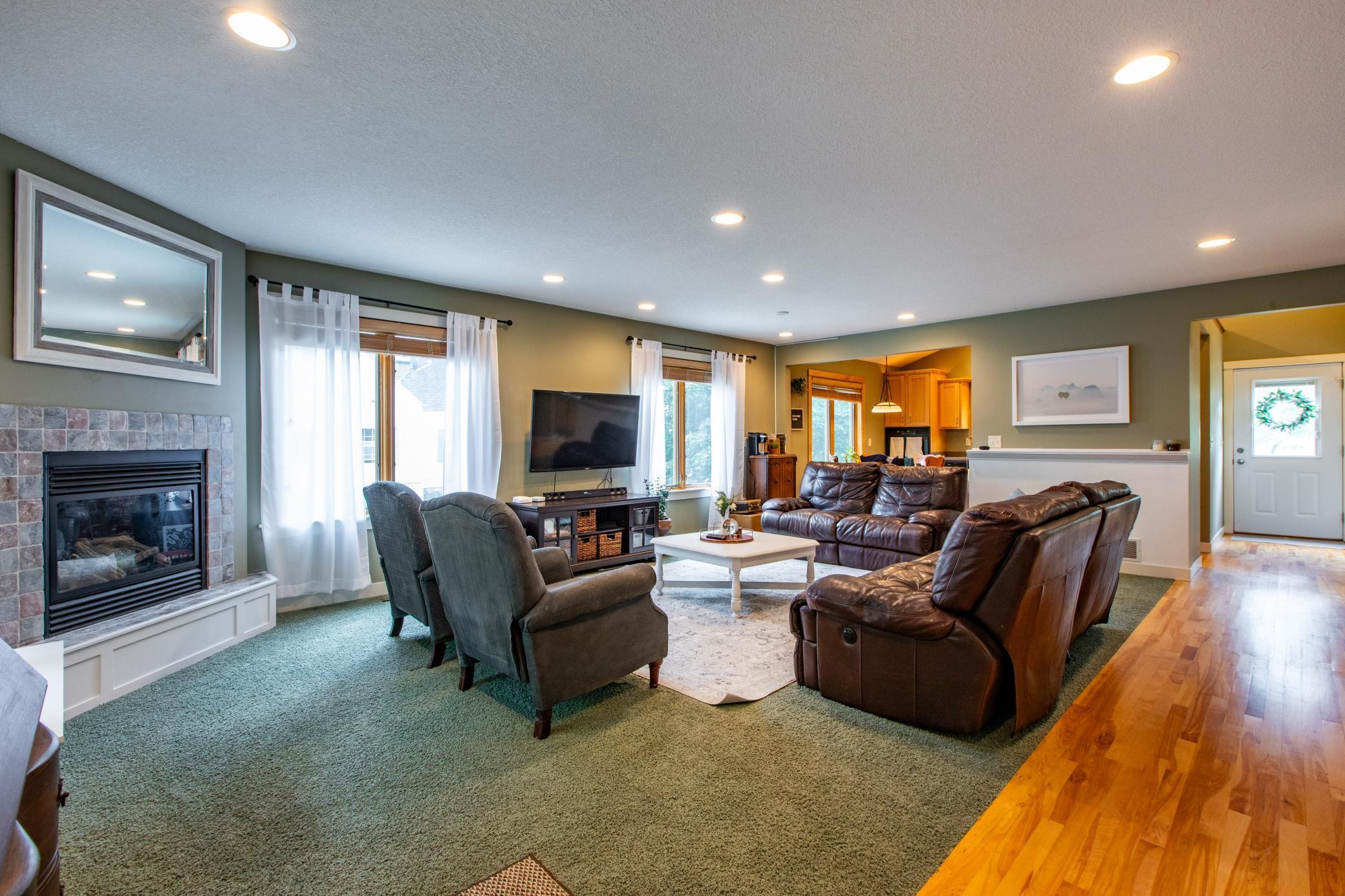 1746 1st Street Northwest Rochester, MN 55901 - Photo 3 of 25