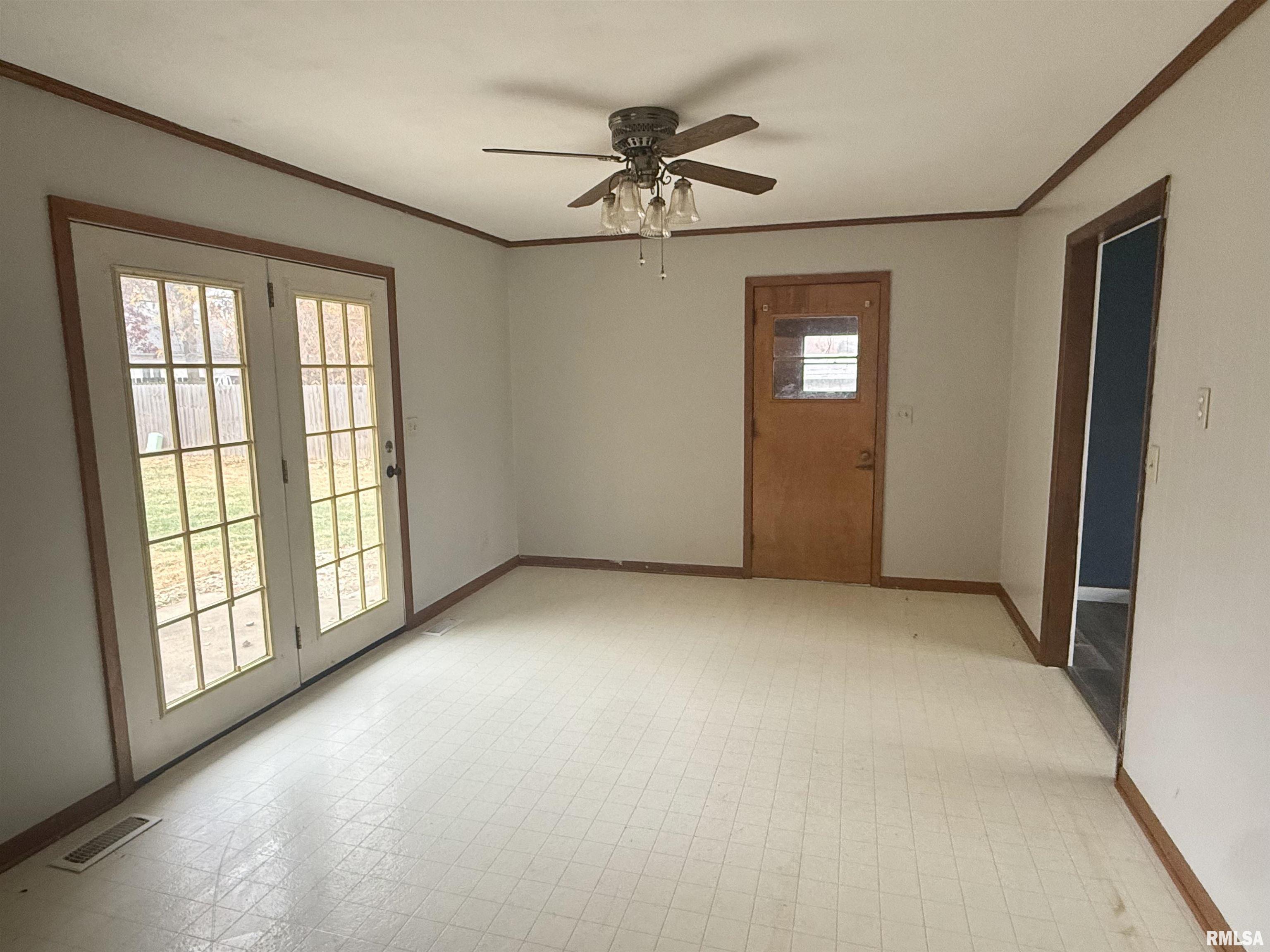 403 South Benton Street New Berlin, IL 62670 - Photo 13 of 26