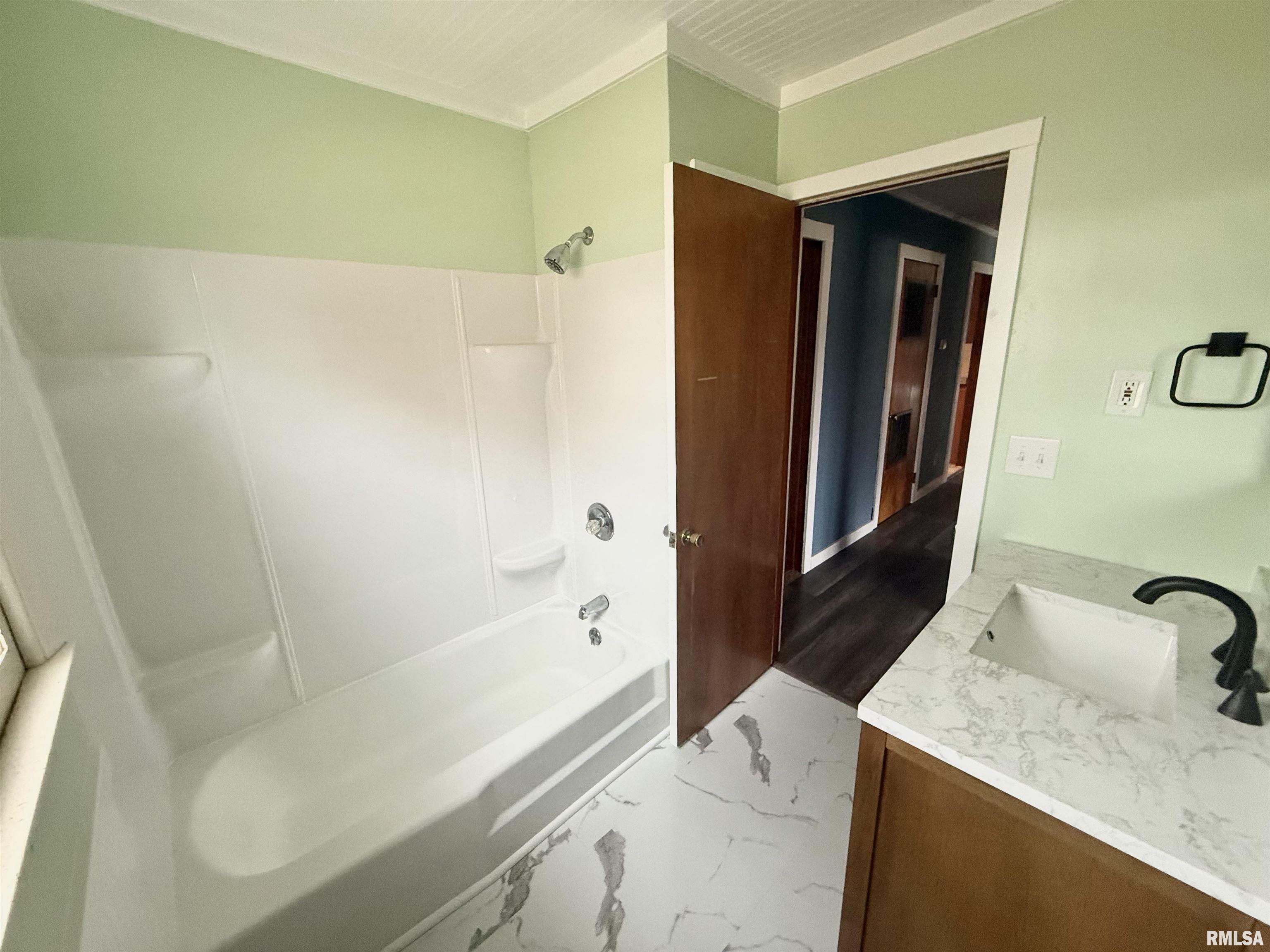 403 South Benton Street New Berlin, IL 62670 - Photo 16 of 26