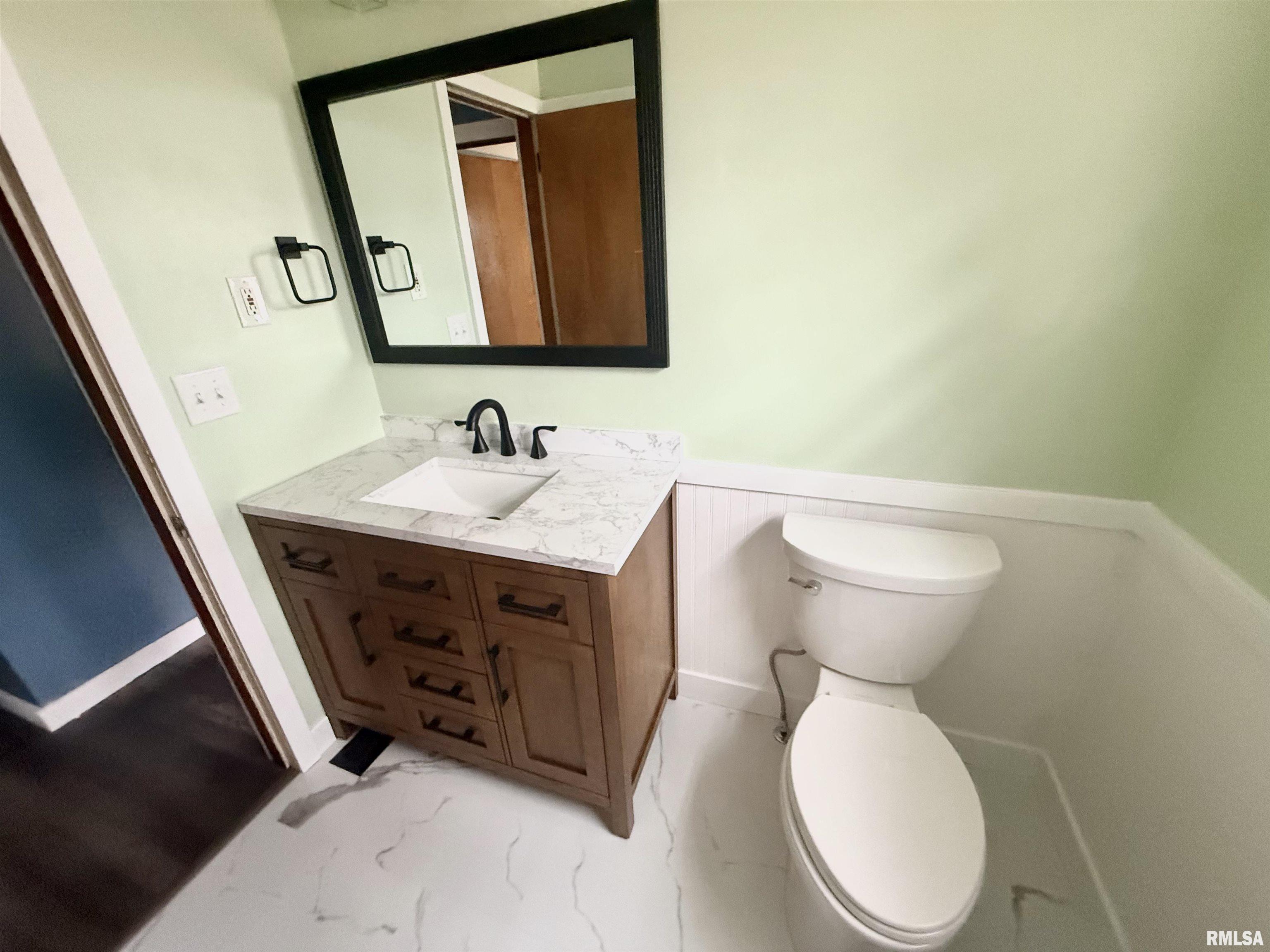 403 South Benton Street New Berlin, IL 62670 - Photo 17 of 26