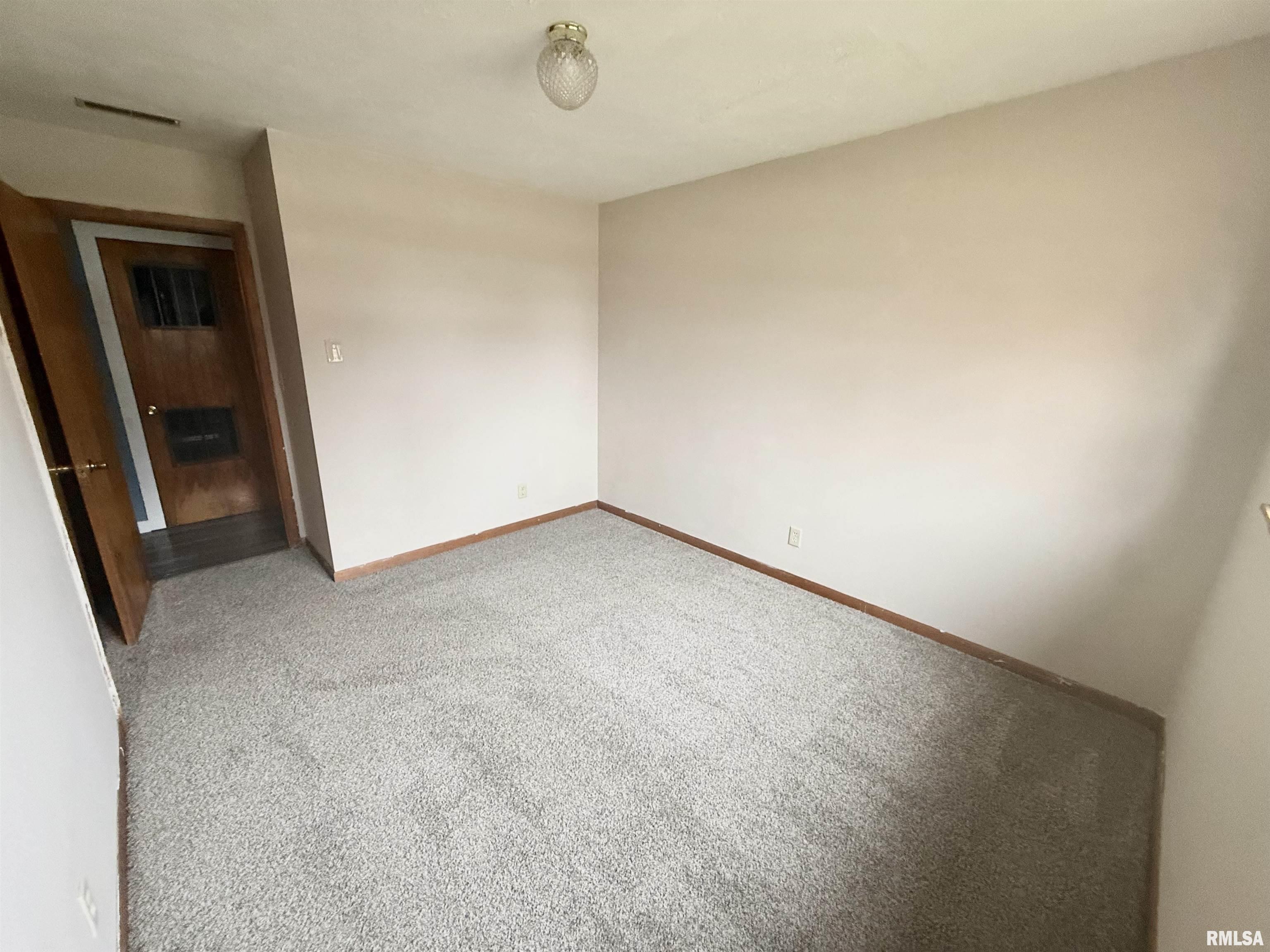 403 South Benton Street New Berlin, IL 62670 - Photo 23 of 26