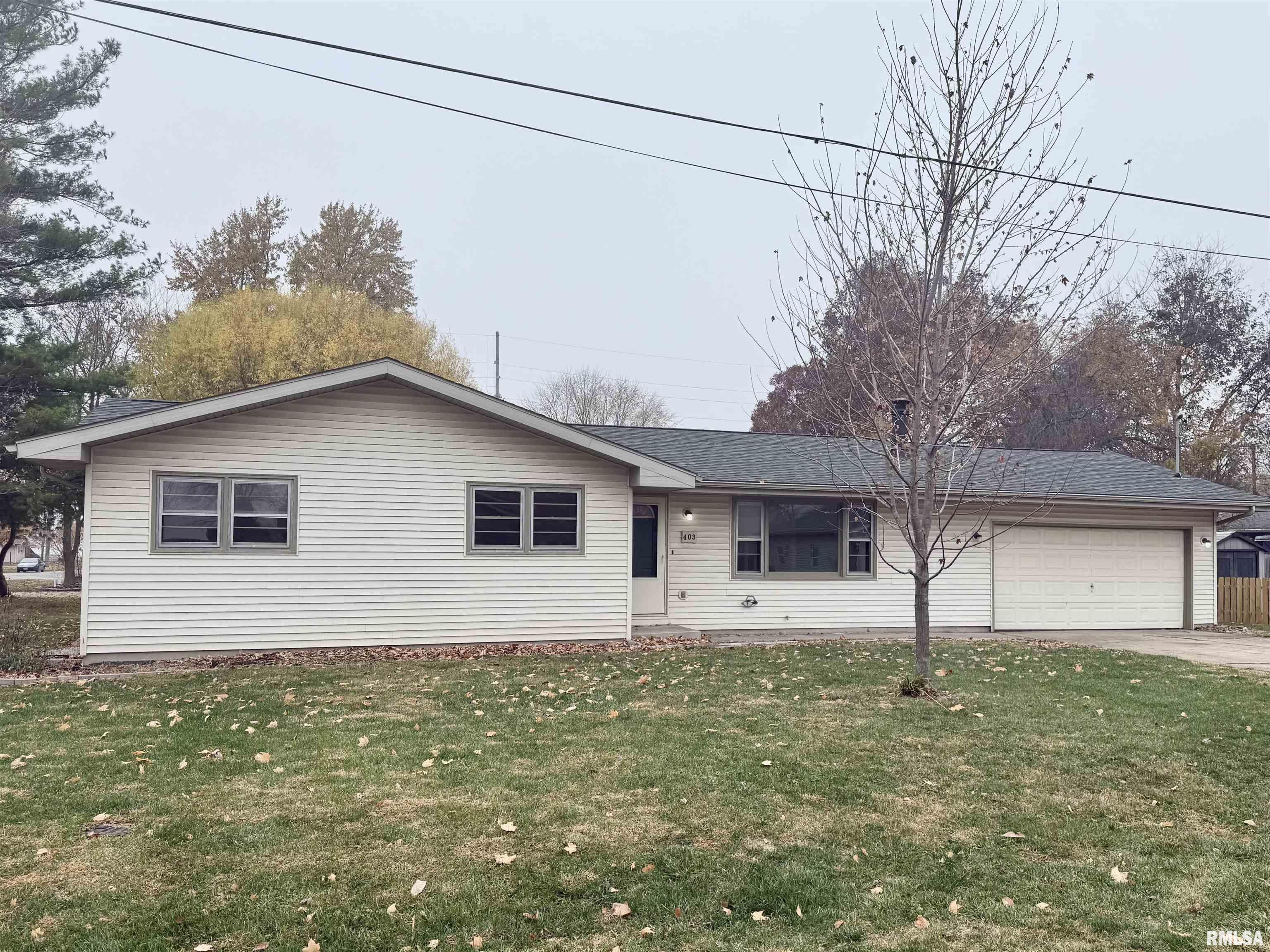 403 South Benton Street New Berlin, IL 62670 - Photo 3 of 26