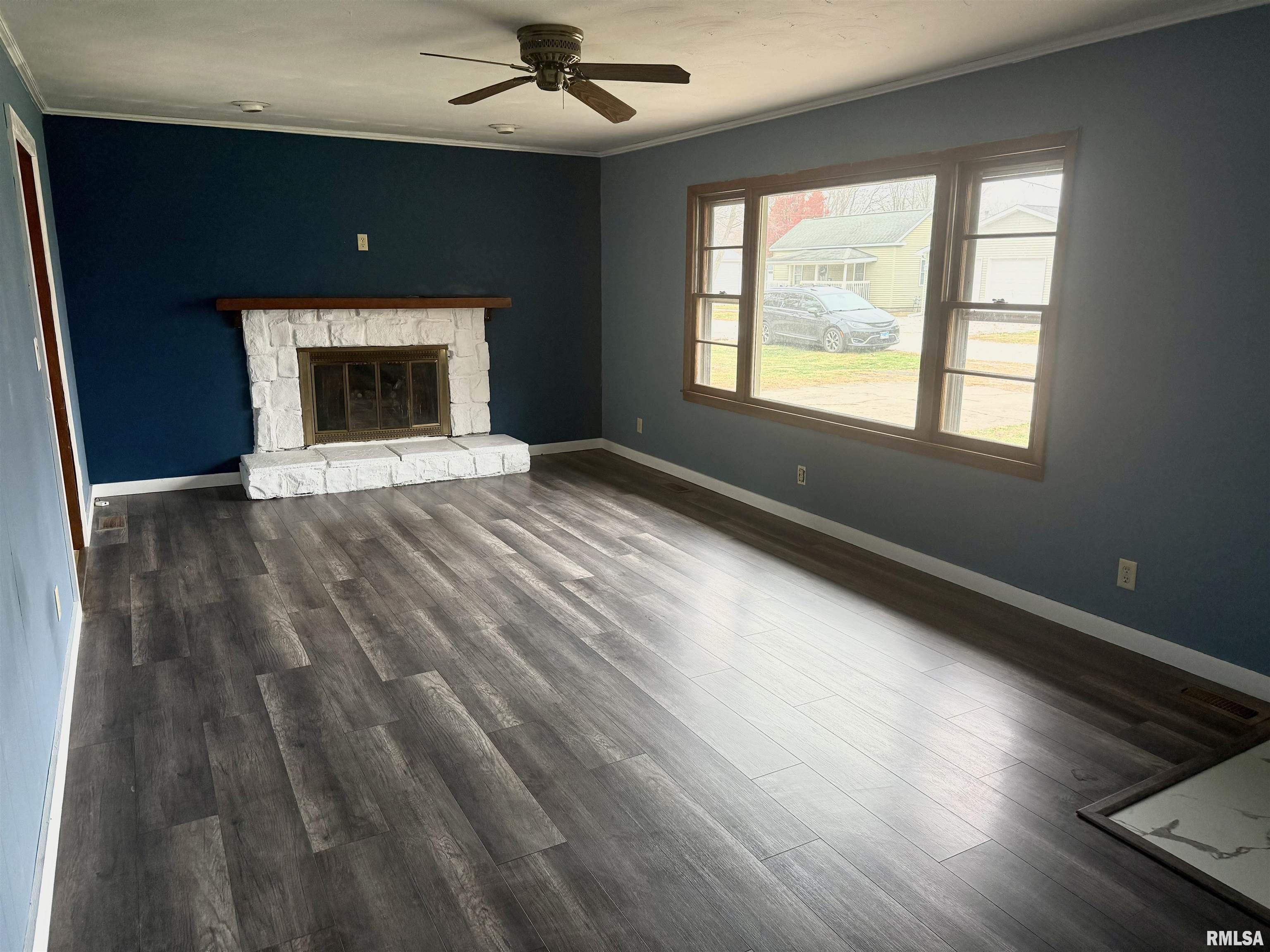 403 South Benton Street New Berlin, IL 62670 - Photo 8 of 26