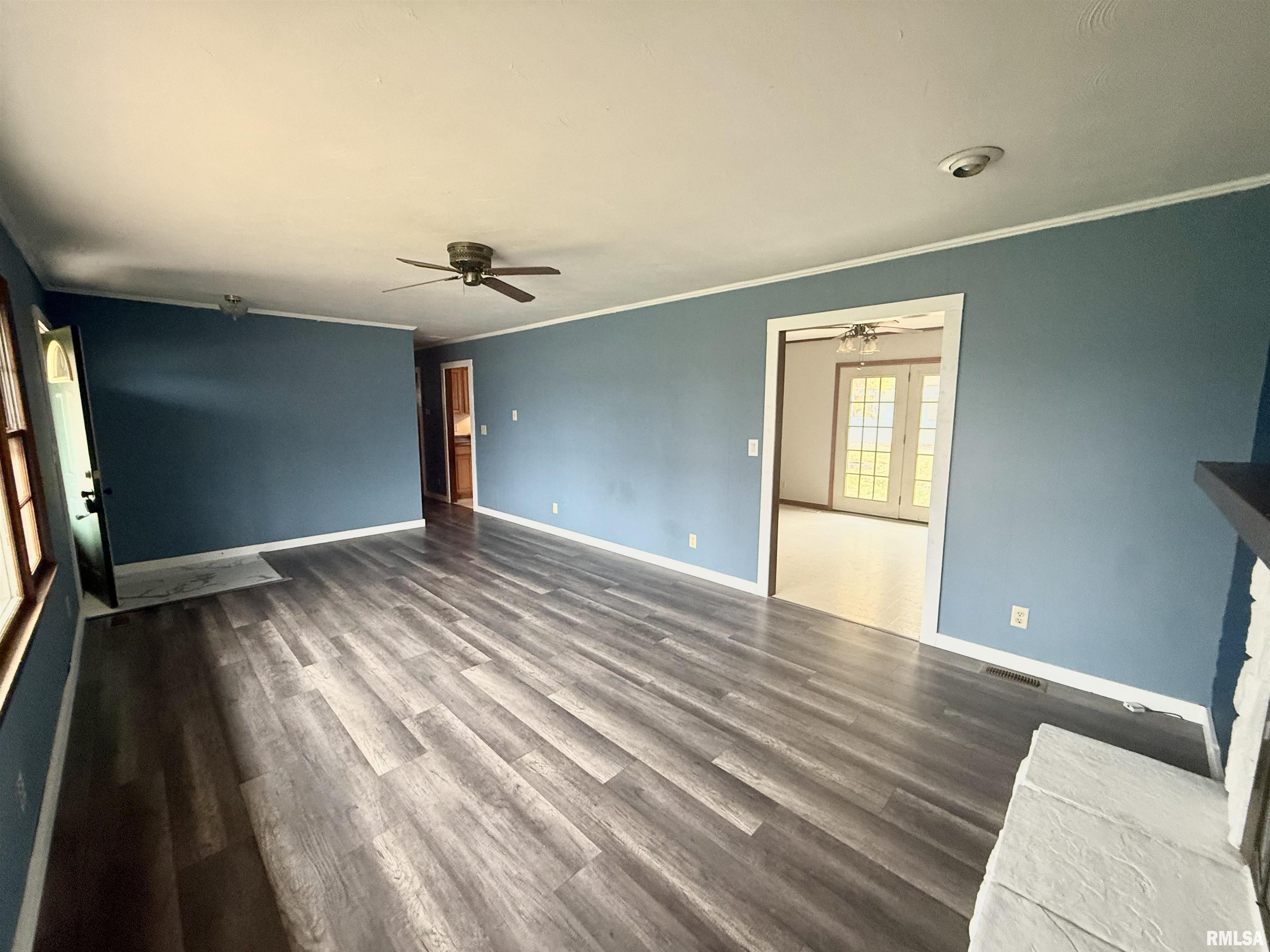 403 South Benton Street New Berlin, IL 62670 - Photo 9 of 26