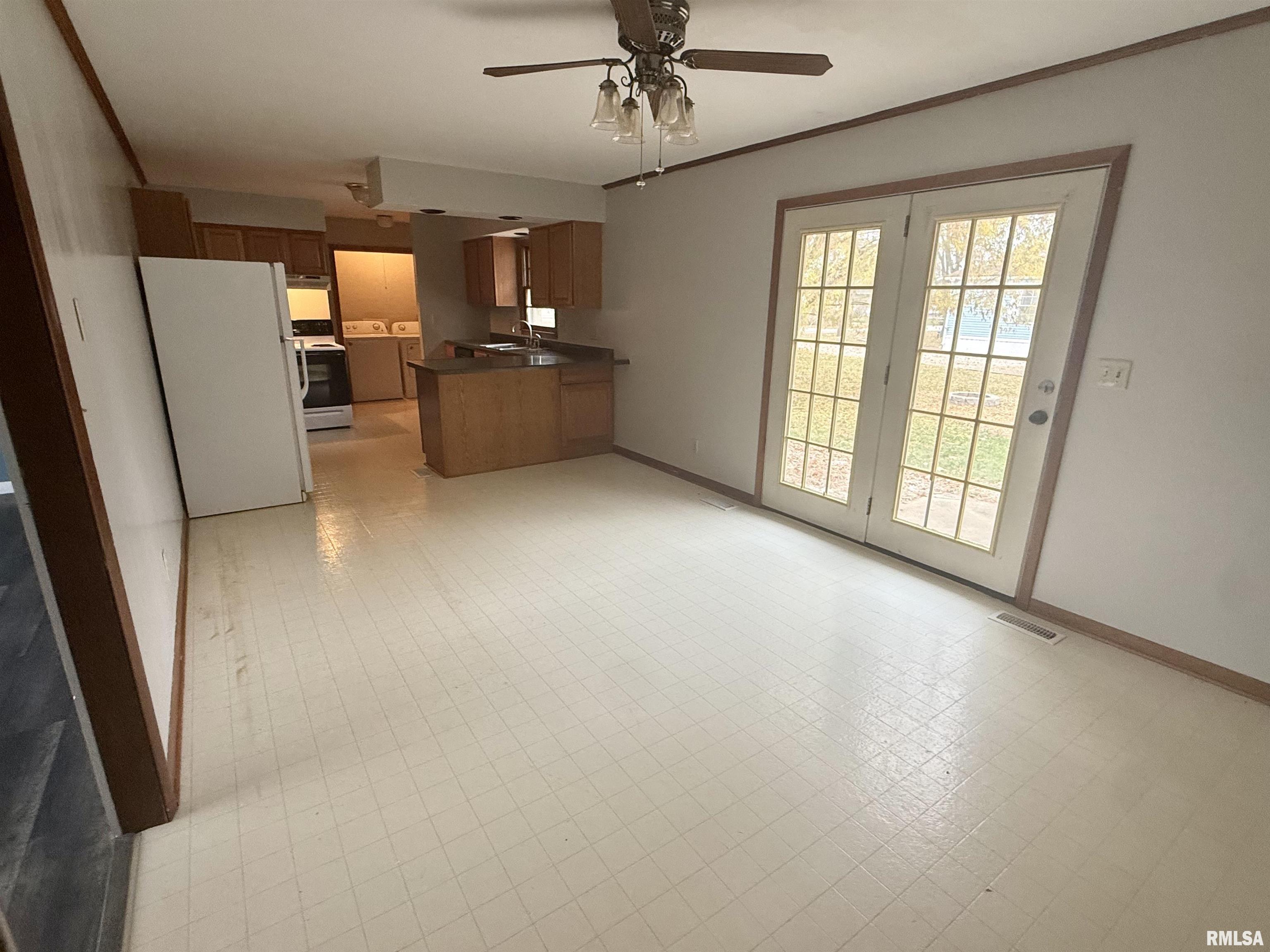 403 South Benton Street New Berlin, IL 62670 - Photo 10 of 26