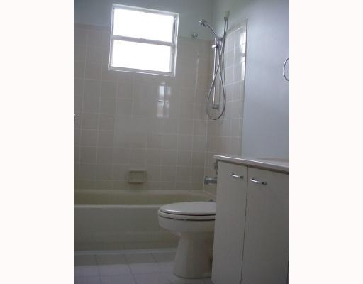 10221 Vía Hibiscus, Unit 4 Boca Raton, FL 33428 - Photo 6 of 7 Additional Photo