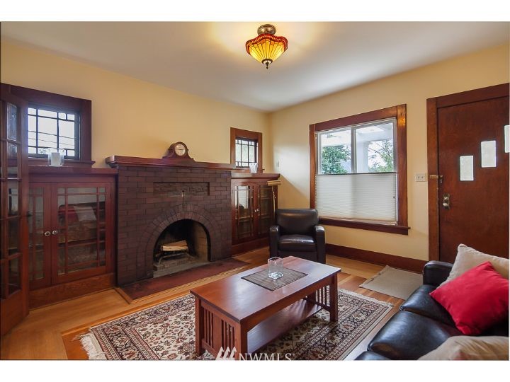 111 North 49th Street Seattle, WA 98103 - Photo 4 of 15 Gallery Image 4