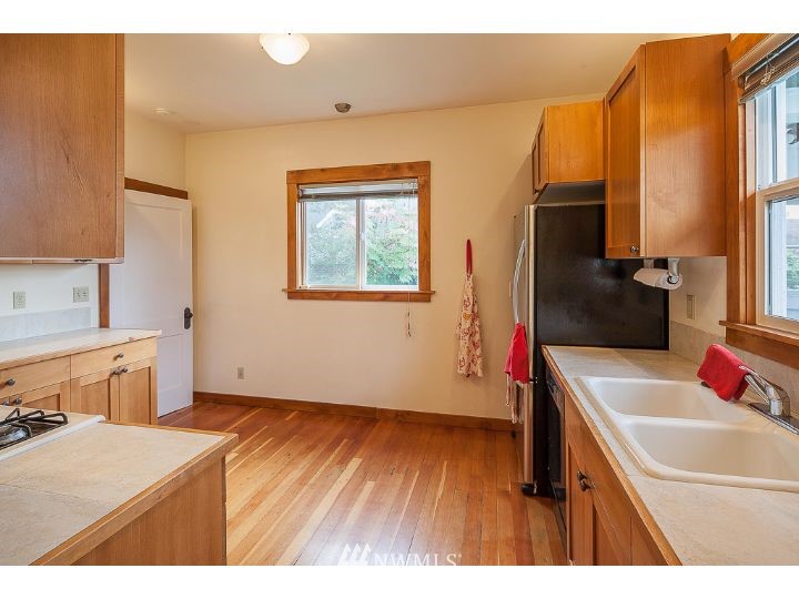 111 North 49th Street Seattle, WA 98103 - Photo 8 of 15 Gallery Image 8