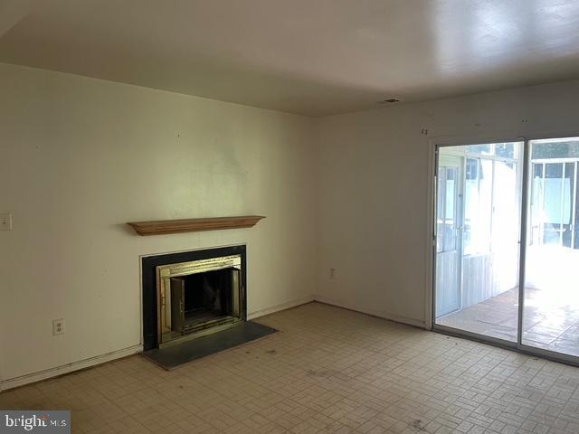 13403 Pendleton Street Fort Washington, MD 20744 - Photo 3 of 19 FAMILY ROOM