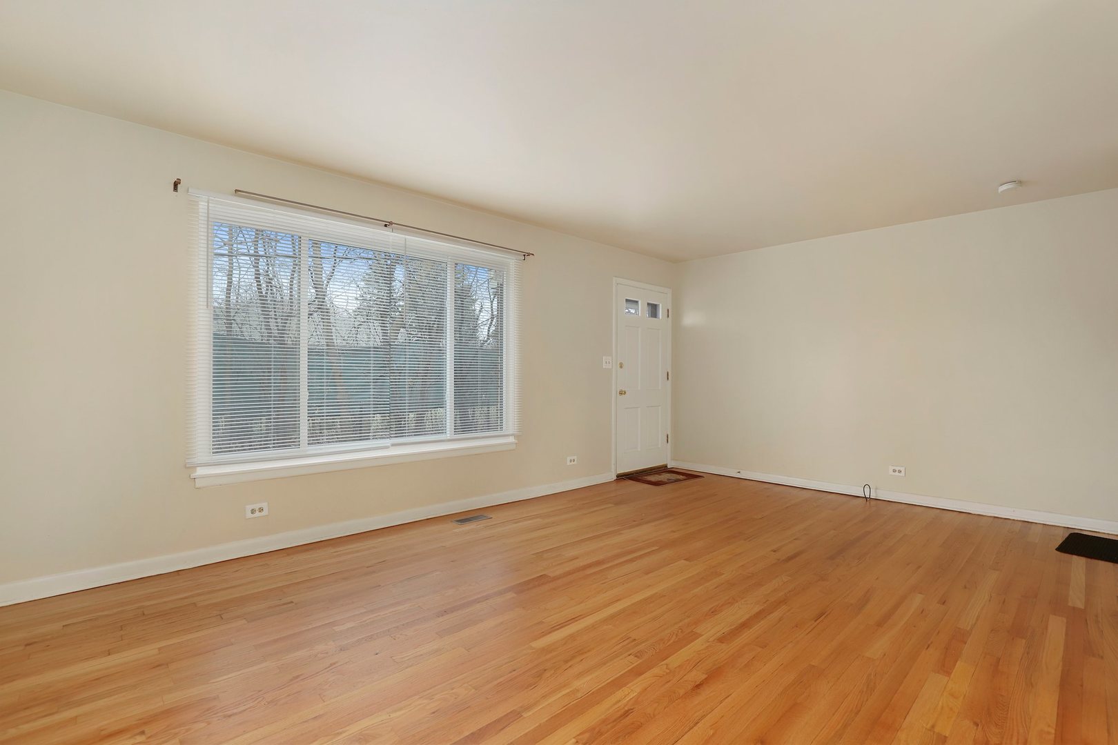 652 West Central Road Arlington Heights, IL 60005 - Photo 11 of 26