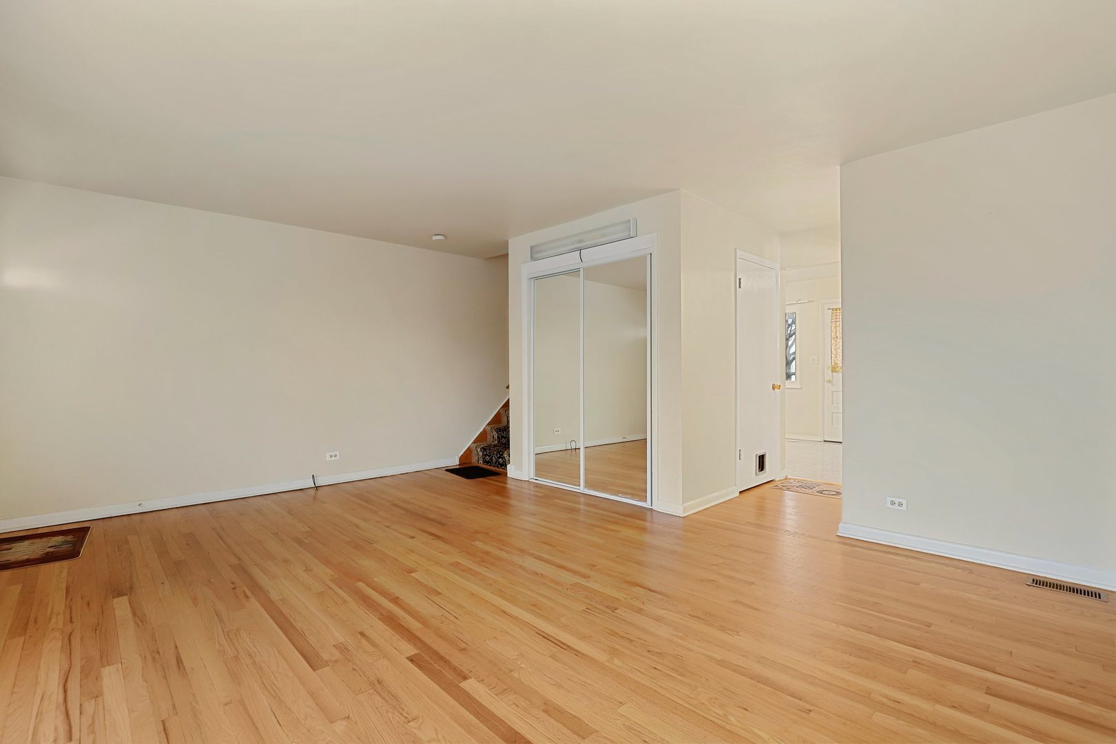 652 West Central Road Arlington Heights, IL 60005 - Photo 13 of 26