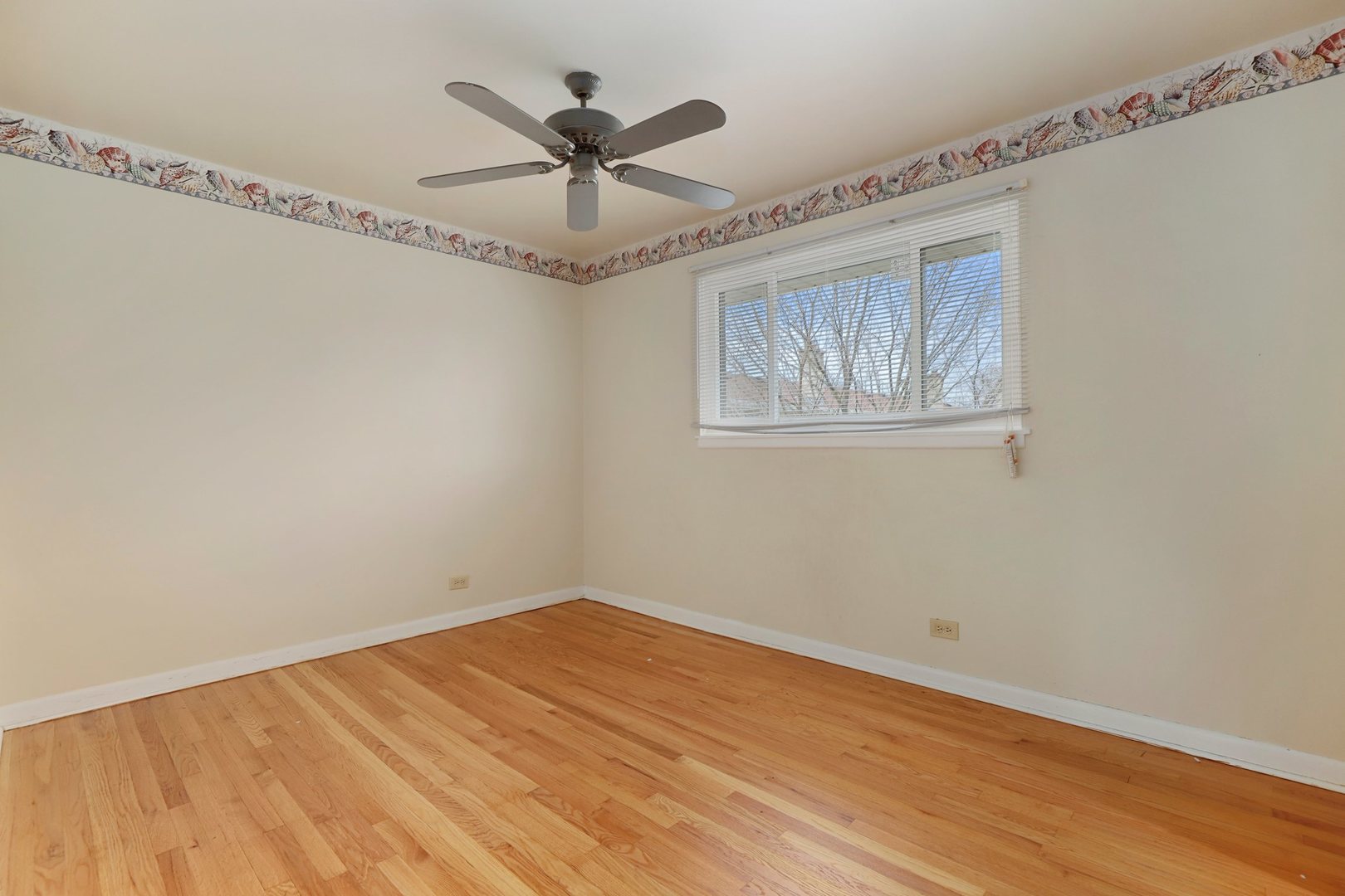 652 West Central Road Arlington Heights, IL 60005 - Photo 15 of 26
