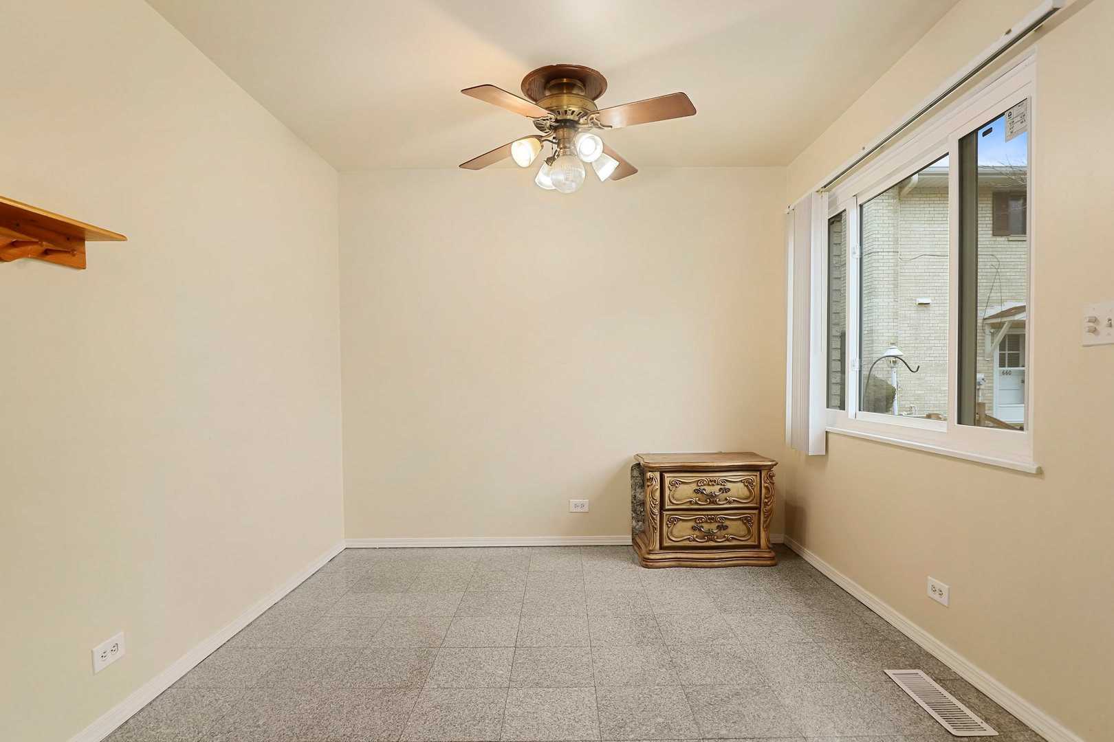 652 West Central Road Arlington Heights, IL 60005 - Photo 8 of 26