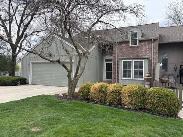 $512,500 | 4421 West 112th Terrace, Leawood, KS 66211