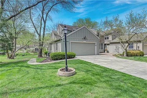 $499,000 | 4421 West 112th Terrace, Leawood, KS 66211