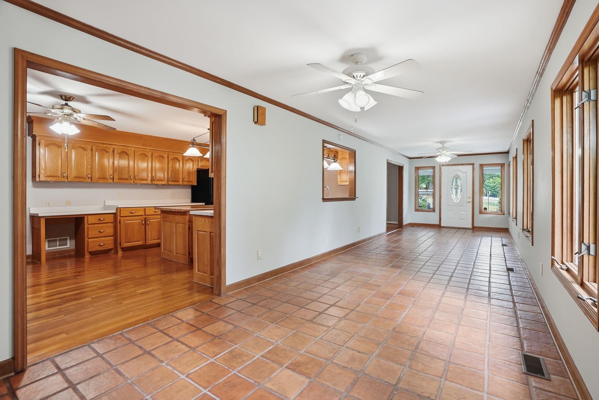 211 State Rd S-42-1892 Spartanburg, SC 29307 - Photo 10 of 49 Sunroom / Dining / Sitting