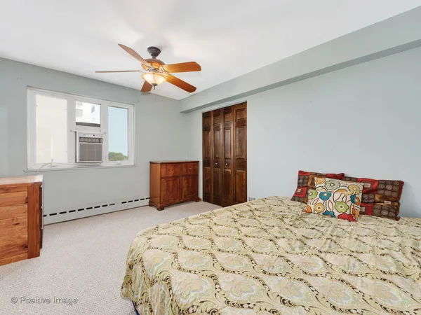 $2,400 | 700 West Bittersweet Place, Unit 806, Chicago, IL 60613