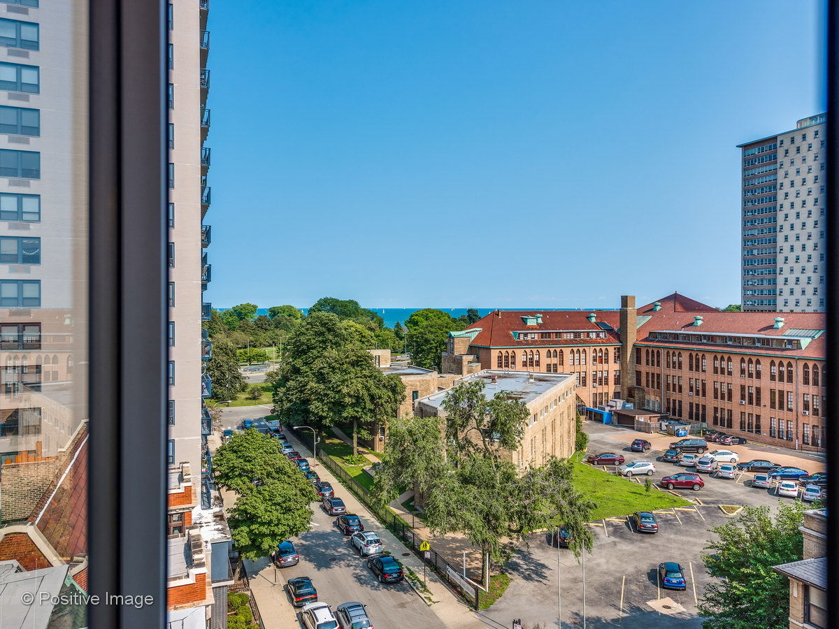 700 West Bittersweet Place, Unit 806 Chicago, IL 60613 - Photo 14 of 18