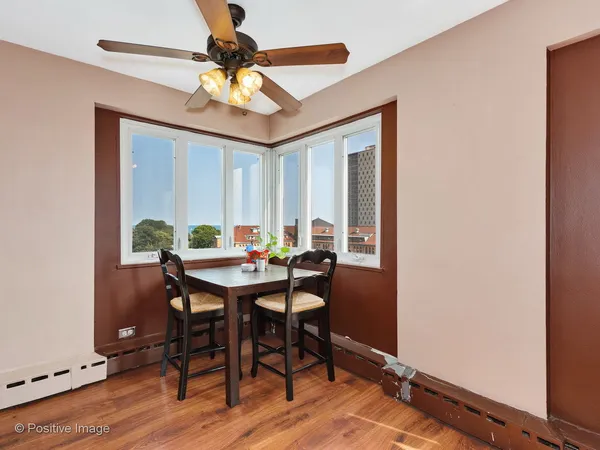 $2,400 | 700 West Bittersweet Place, Unit 806, Chicago, IL 60613