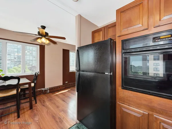 $2,400 | 700 West Bittersweet Place, Unit 806, Chicago, IL 60613