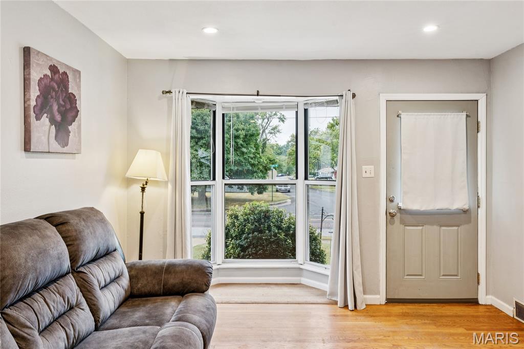 685 Mullanphy Road Florissant, MO 63031 - Photo 7 of 35