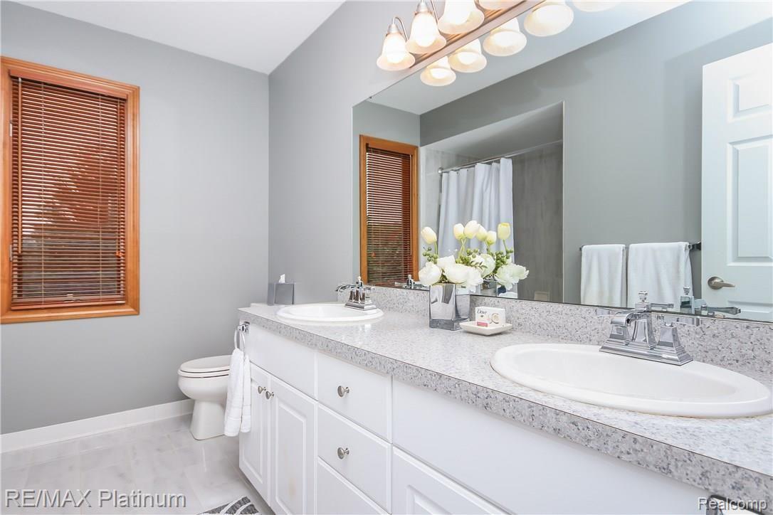 1746 Clover Ridge Drive Howell, MI 48843 - Photo 47 of 95 047-Bathroom-4934338-large.jpg