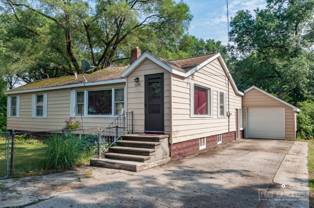 3239 MacArthur Road Muskegon, MI 49442 - Photo 1 of 18 3239 MacArthur Muskegon--SMALL_WEB-- (2)