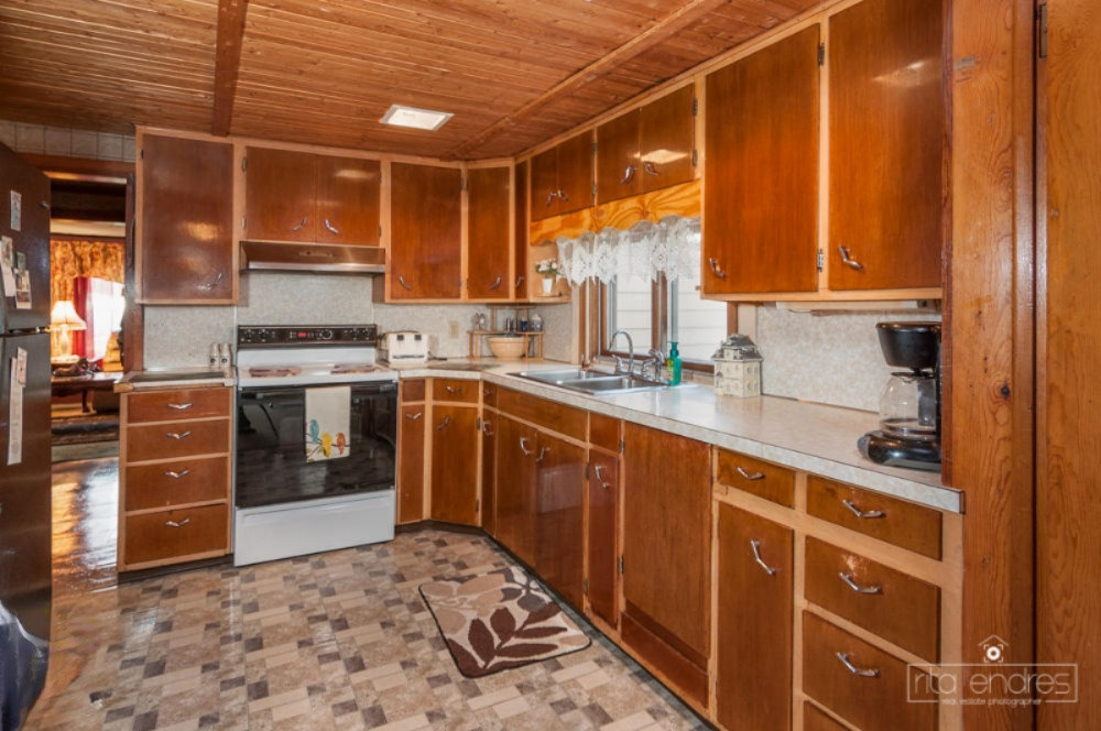3239 MacArthur Road Muskegon, MI 49442 - Photo 14 of 18 3239 MacArthur Muskegon--SMALL_WEB-- (14