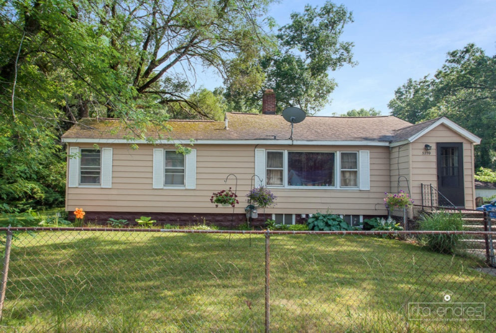 3239 MacArthur Road Muskegon, MI 49442 - Photo 2 of 18 3239 MacArthur Muskegon--SMALL_WEB-- (1)