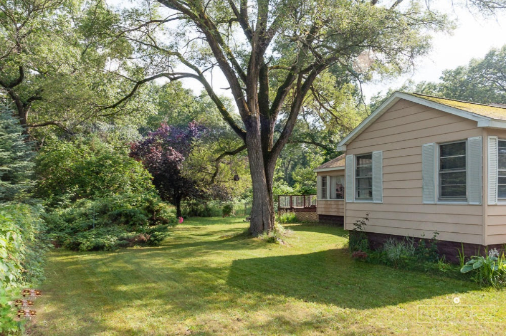 3239 MacArthur Road Muskegon, MI 49442 - Photo 3 of 18 3239 MacArthur Muskegon--SMALL_WEB-- (3)