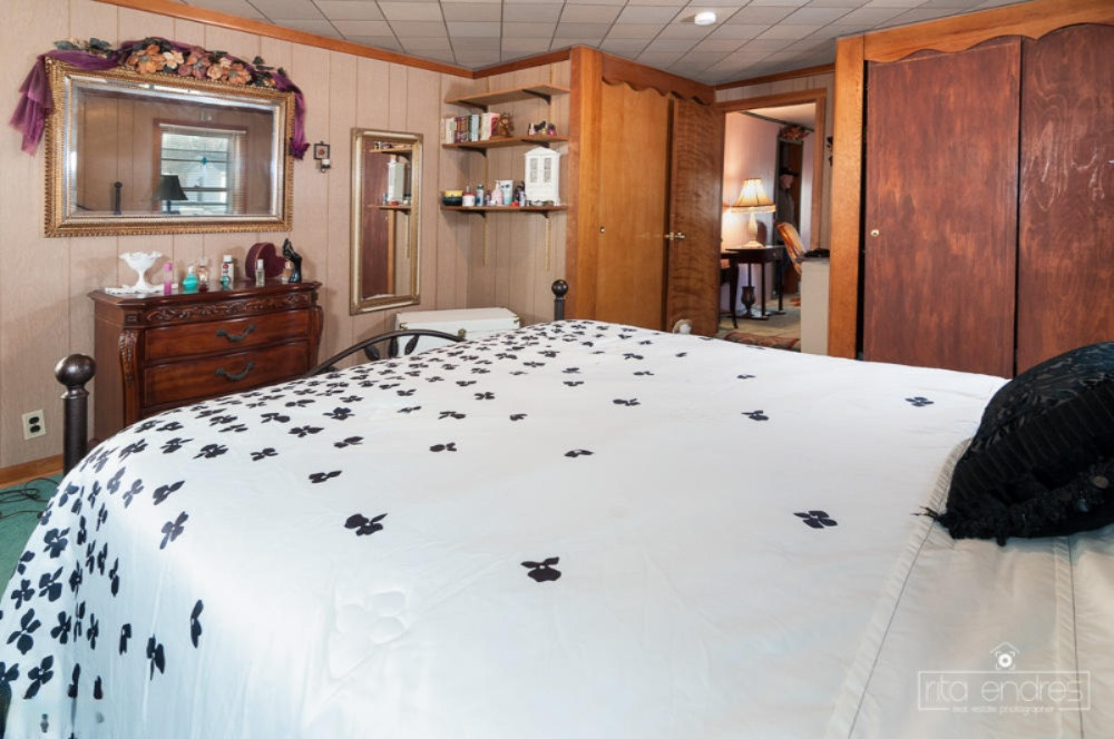3239 MacArthur Road Muskegon, MI 49442 - Photo 10 of 18 3239 MacArthur Muskegon--SMALL_WEB-- (10