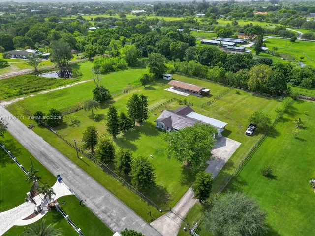 $1,825,000 | 17680 Southwest 54th Street, Southwest Ranches, FL 33331