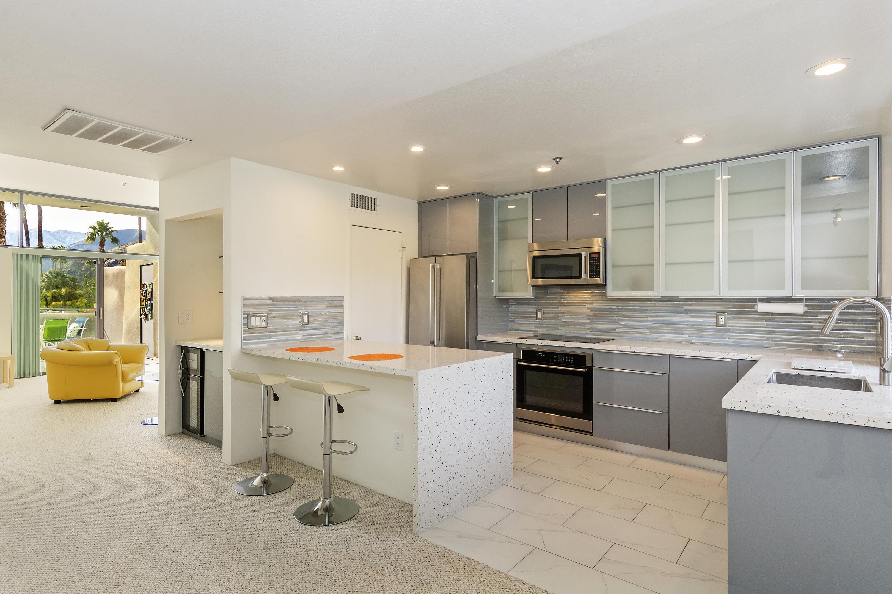 250 West Stevens Road Palm Springs, CA 92262 - Photo 12 of 27 011_Kitchen