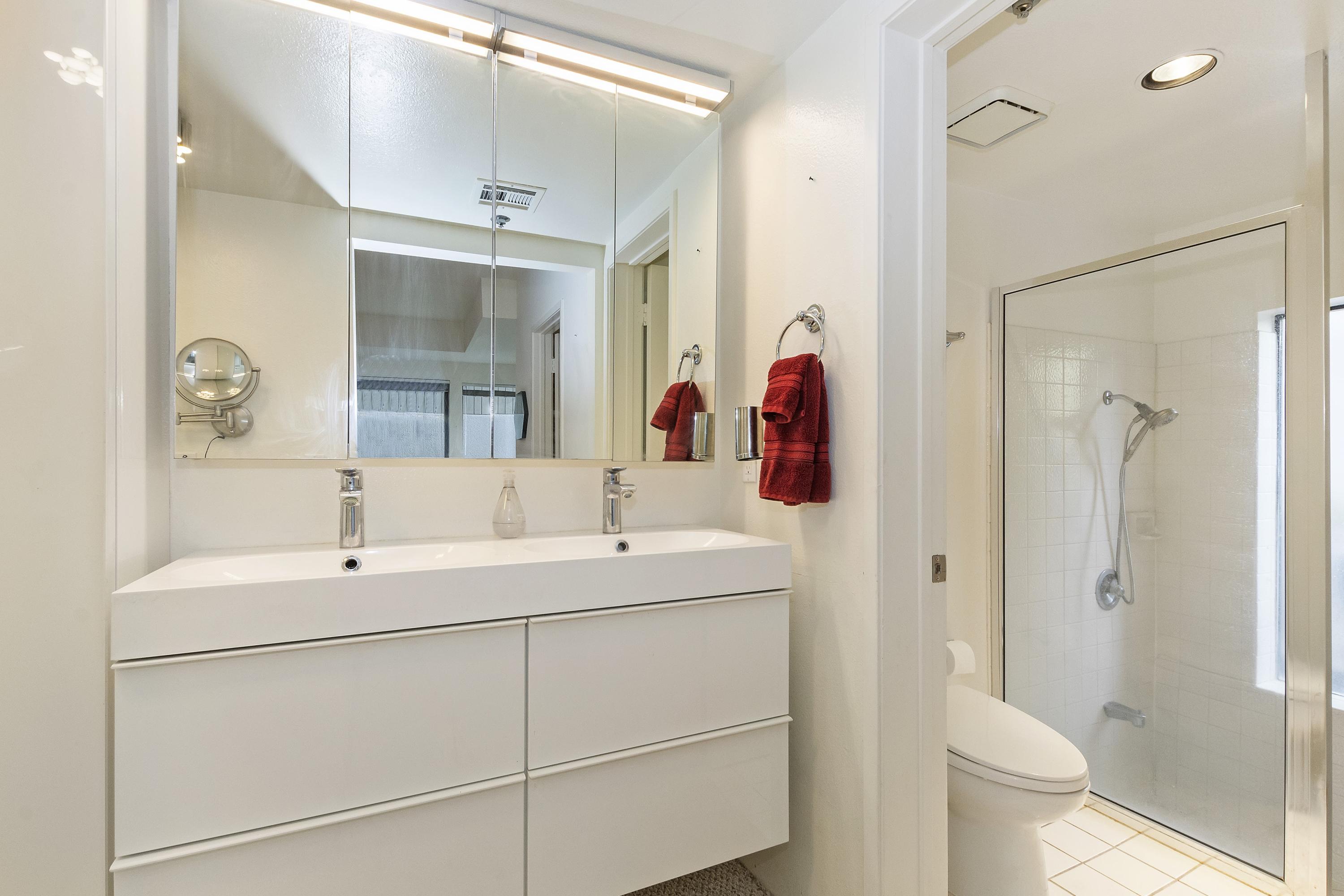 250 West Stevens Road Palm Springs, CA 92262 - Photo 16 of 27 020_Bathroom