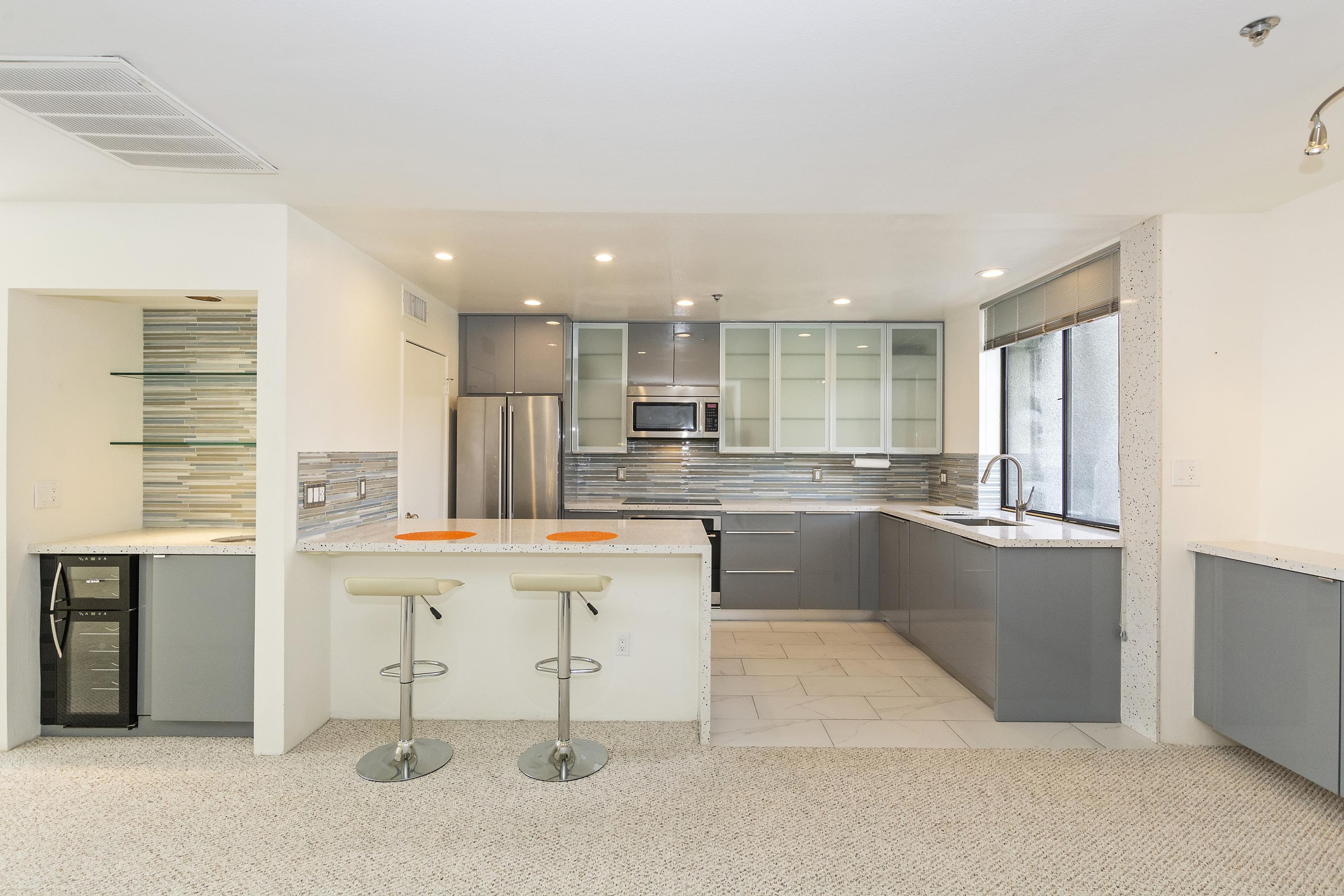 250 West Stevens Road Palm Springs, CA 92262 - Photo 10 of 27 010_Kitchen