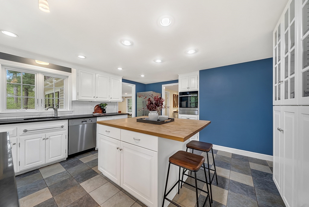 6 Brewster Road Wayland, MA 01778 - Photo 6 of 41