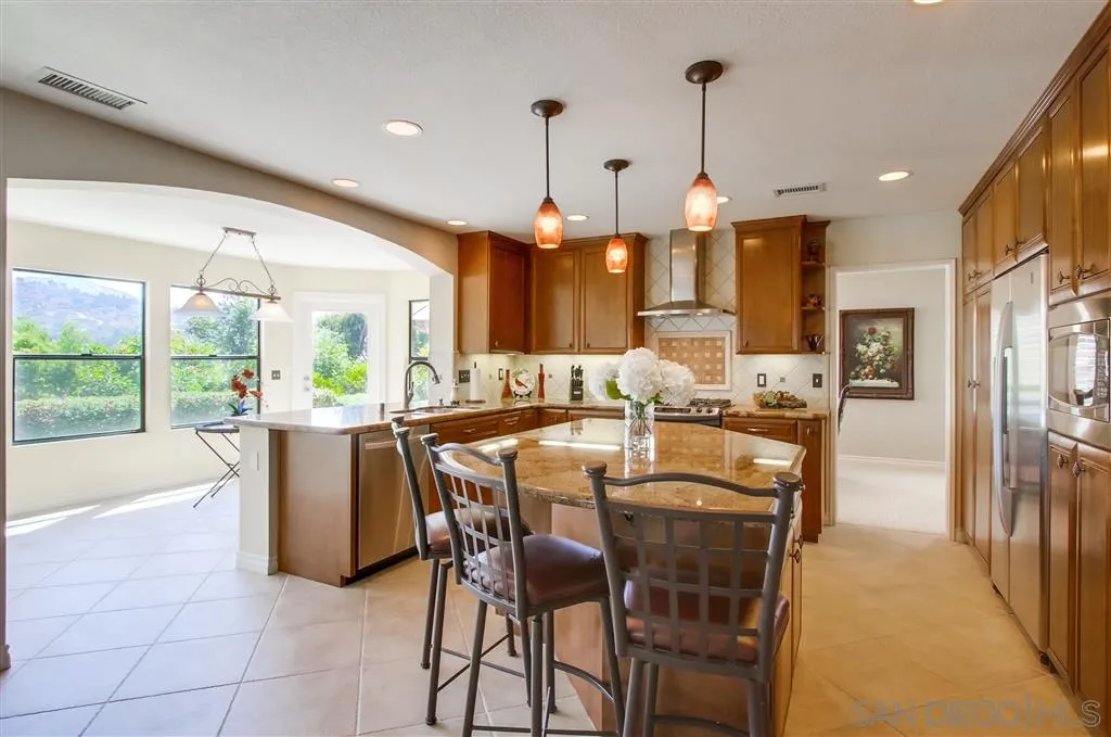 14032 Old Station Road Poway, CA 92064 - Photo 9 of 25