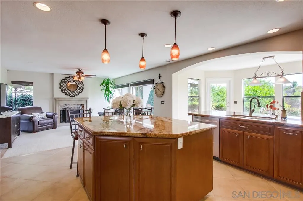 14032 Old Station Road Poway, CA 92064 - Photo 10 of 25