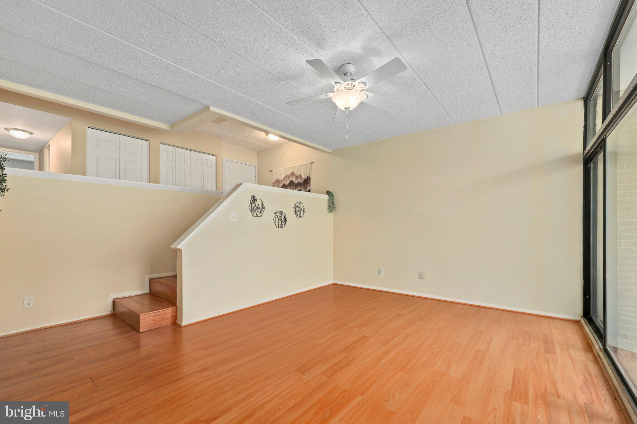 2116 Green Watch Way, Unit 10/201D Reston, VA 20191 - Photo 20 of 32 Bright and airy living space awaits!