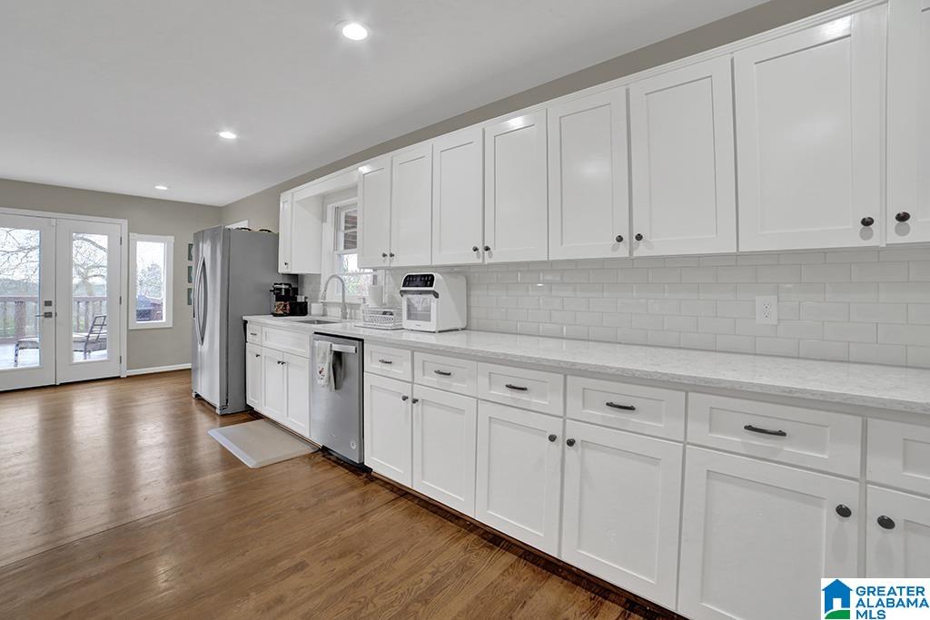 905 Shades Crest Road Birmingham, AL 35226 - Photo 10 of 33