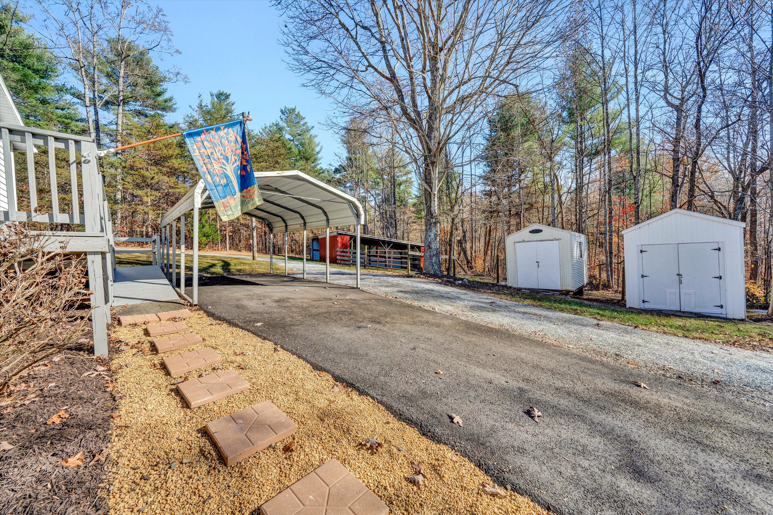 5392 Haw Patch Road Ferrum, VA 24088 - Photo 5 of 41 28-DSC00184