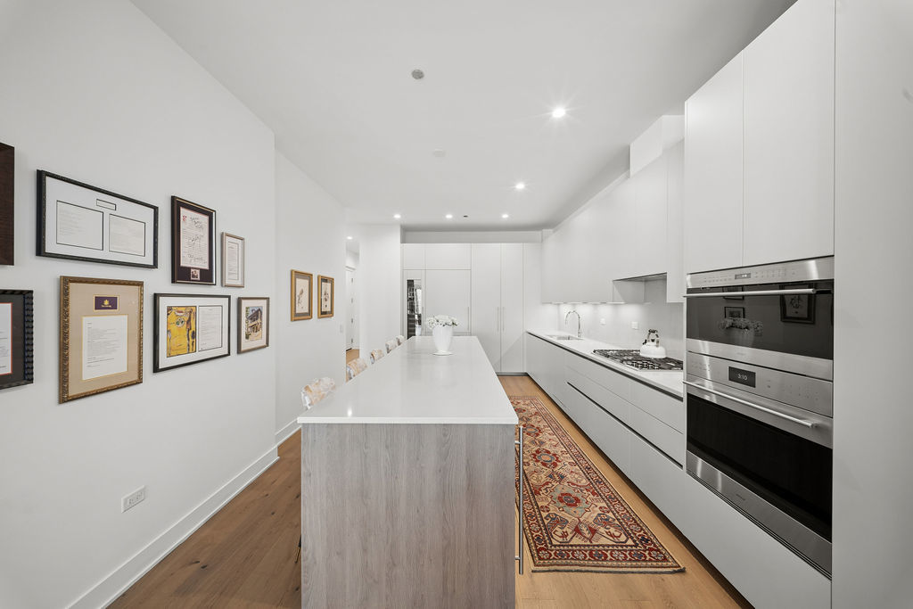 323 South Racine Avenue, Unit PHD Chicago, IL 60607 - Photo 14 of 47