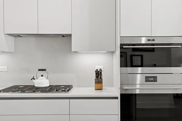 $2,000,000 | 323 South Racine Avenue, Unit PHD, Chicago, IL 60607