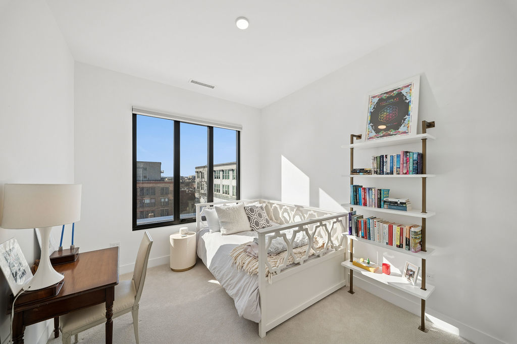 323 South Racine Avenue, Unit PHD Chicago, IL 60607 - Photo 27 of 47